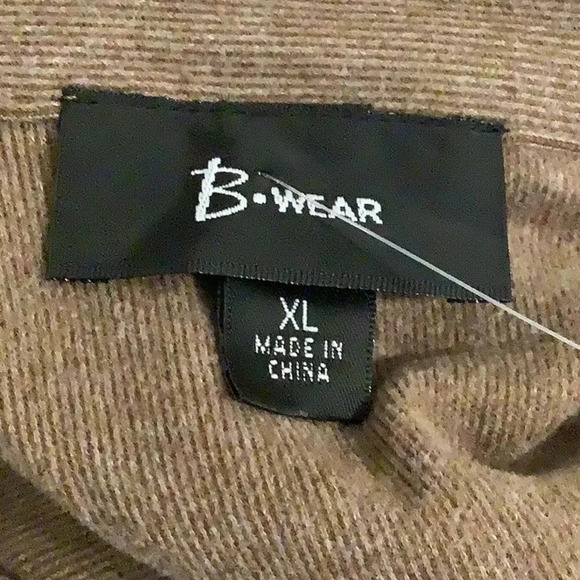 B.Wear Button Top Size XL New Without Tags - Picture 5 of 6